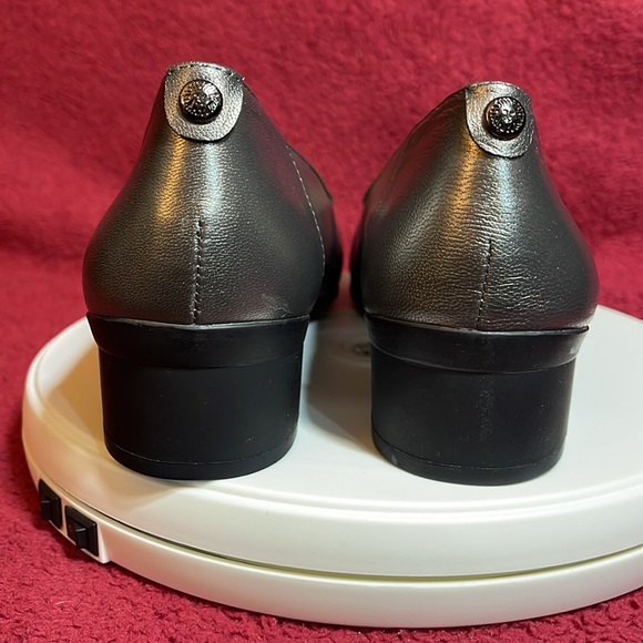 NIB $90R Anne Klein Daneen Leather Loafer 8.5 Pewter 1-1/2” Heel Rubber Sole - Picture 7 of 10